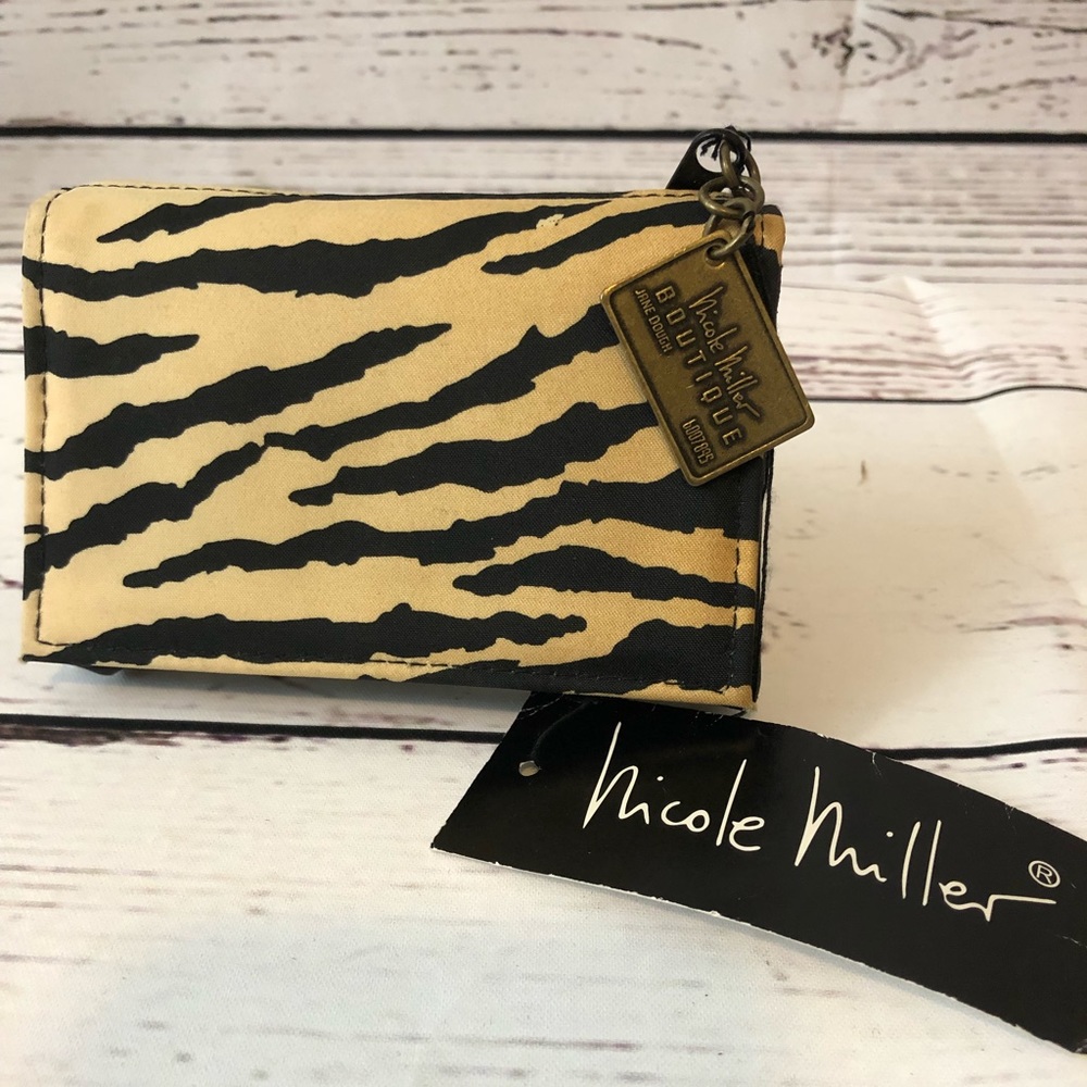 Nicole Miller Key and Card Holder